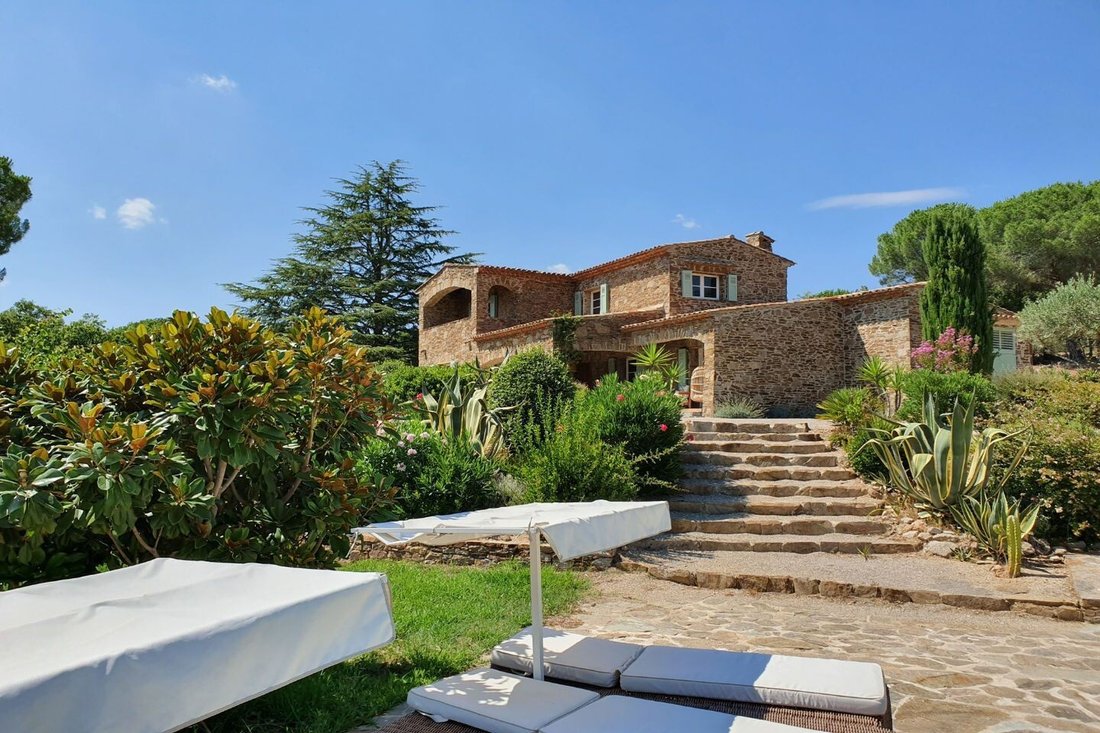 Villa a Le-Plan-de-la-Tour, Provenza-Alpi-Costa Azzurra, Francia 3 - 12626742