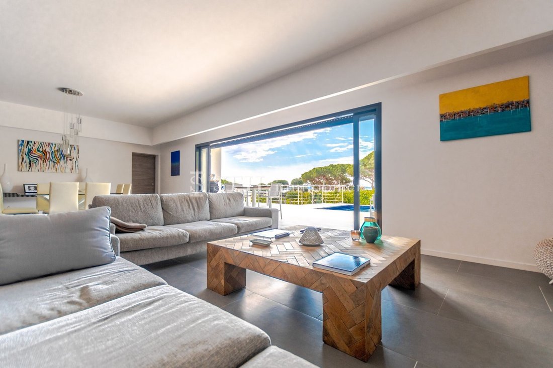 Villa in Ville-Les Saquedes-Le Bouillonnet, Sainte-Maxime, France 4 - 12627134