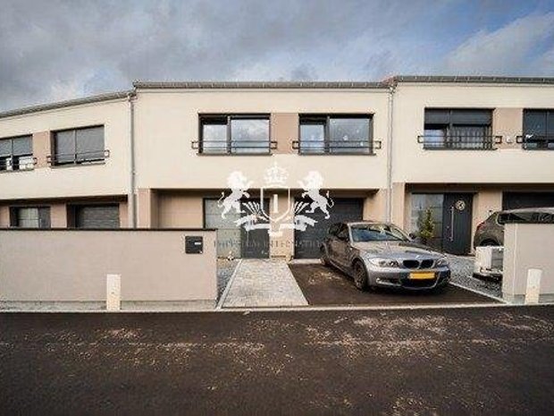 Luxury houses for sale in BeyrenlèsSierck, Grand Est, France