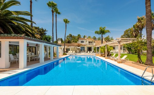 Villa a Estepona, Andalusia, Spagna 1