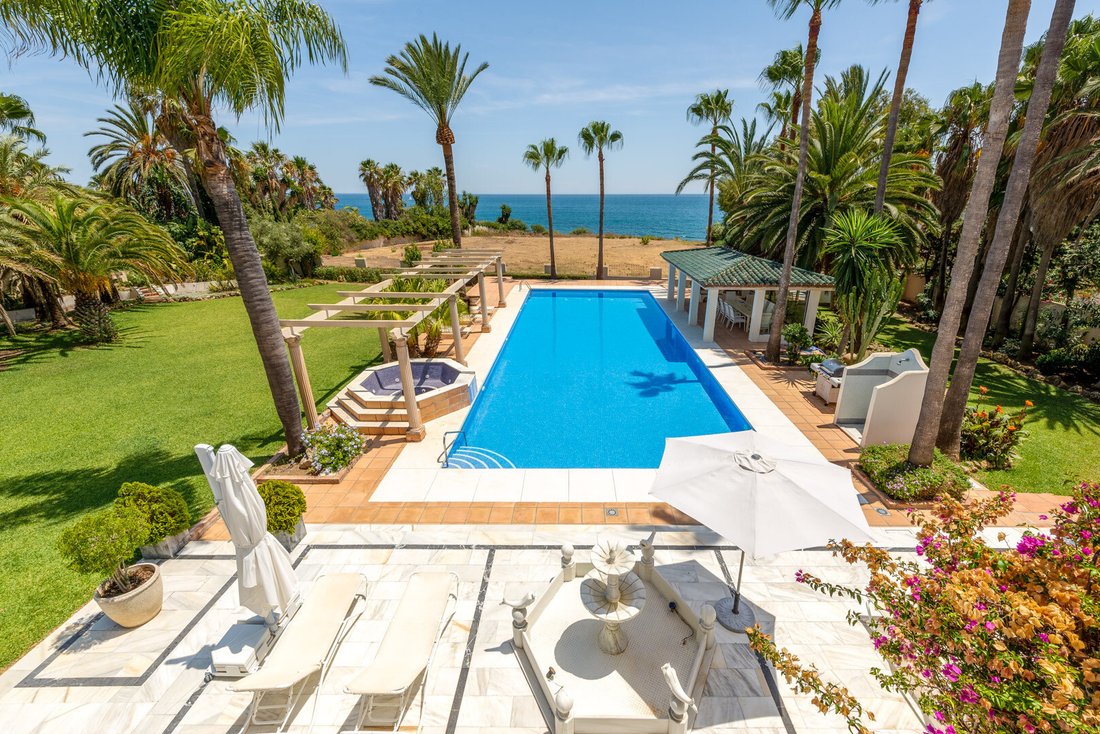 Villa in Estepona, Andalusia, Spain 1 - 12630217