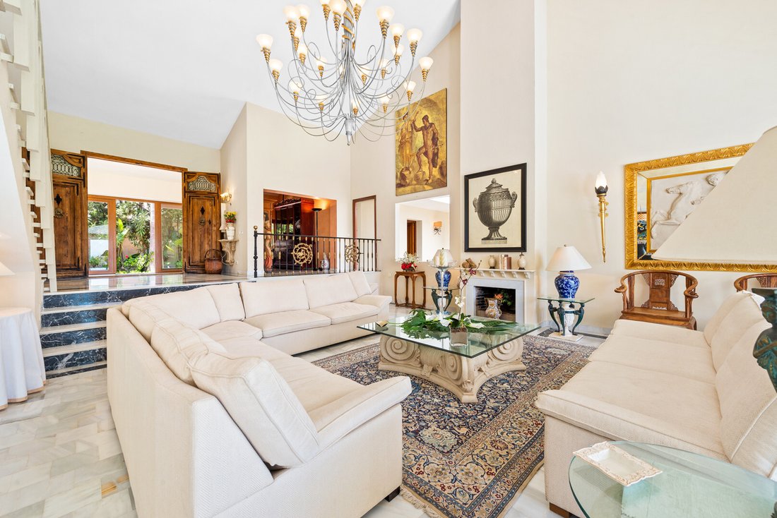 Villa in Estepona, Andalusia, Spain 4 - 12630217