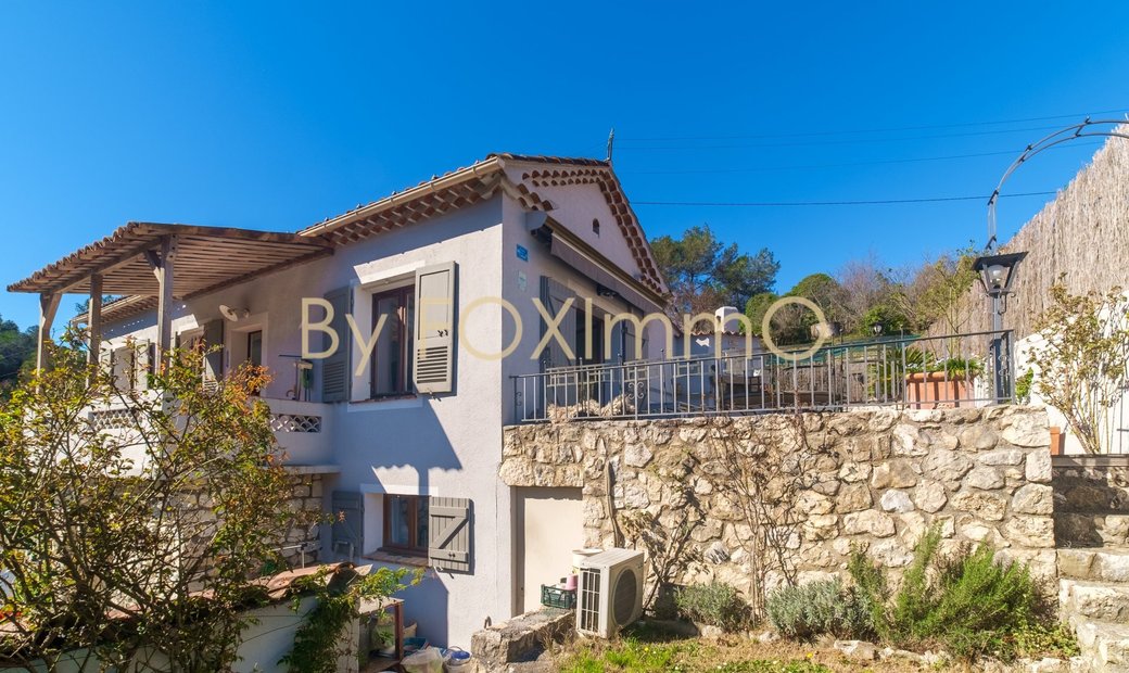 Detached Villa La In La Colle Sur Loup, Provence Alpes Côte D'azur