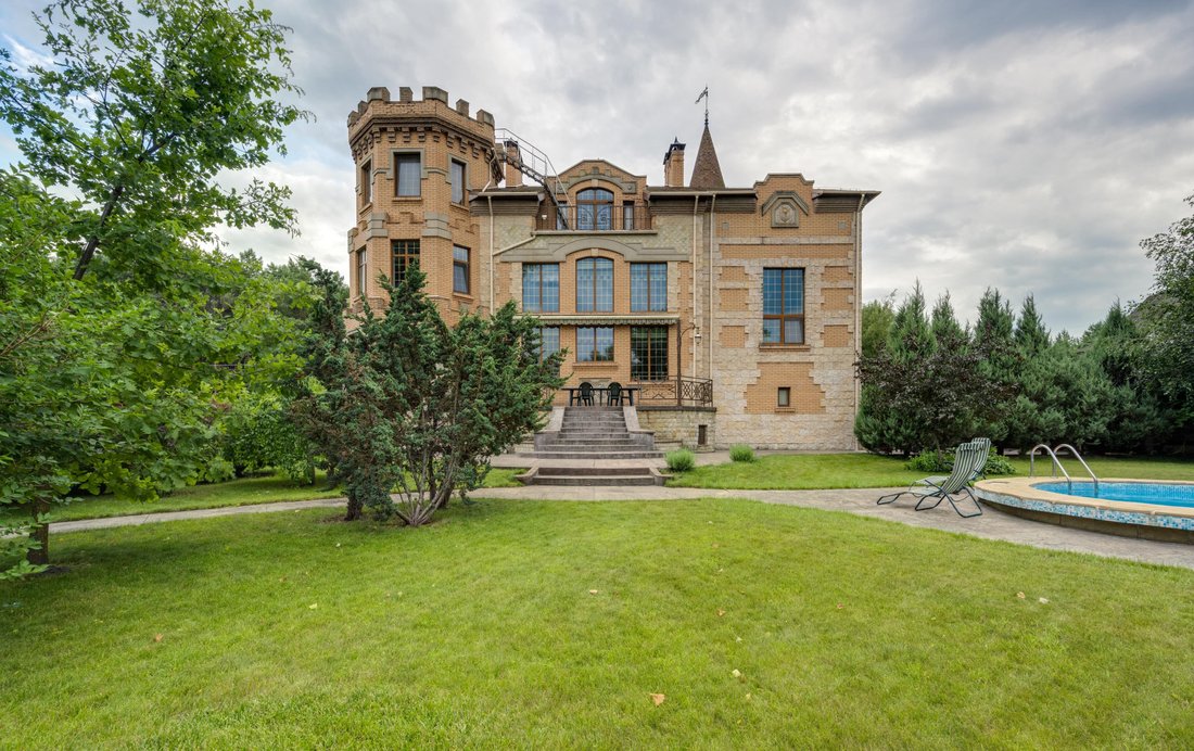 Sale Camelot In Kyiv Region, Ukraine In Khalep'ya, Kyiv Oblast