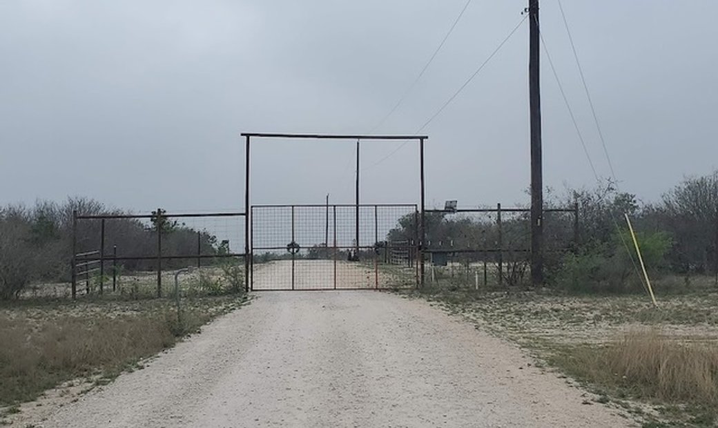 Farm/Ranch In Castroville, Texas, United States For Sale (12628371)