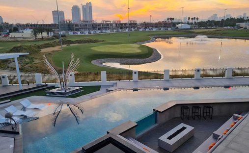 Villa in Dubai, Dubai, United Arab Emirates 1