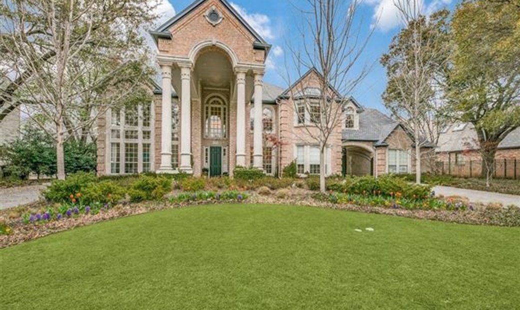 Traditional Home In Lakeside In Plano, Texas, United States