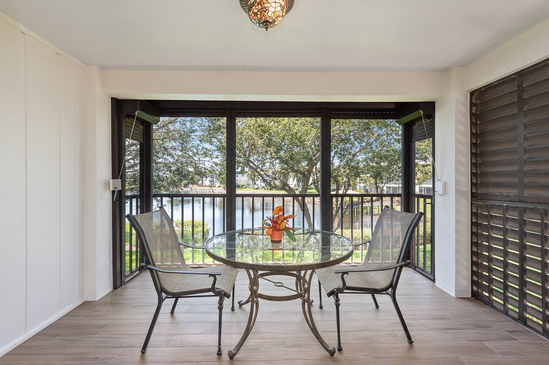 Somerset At Moorings In Naples, Florida, United States For Sale (12631607)