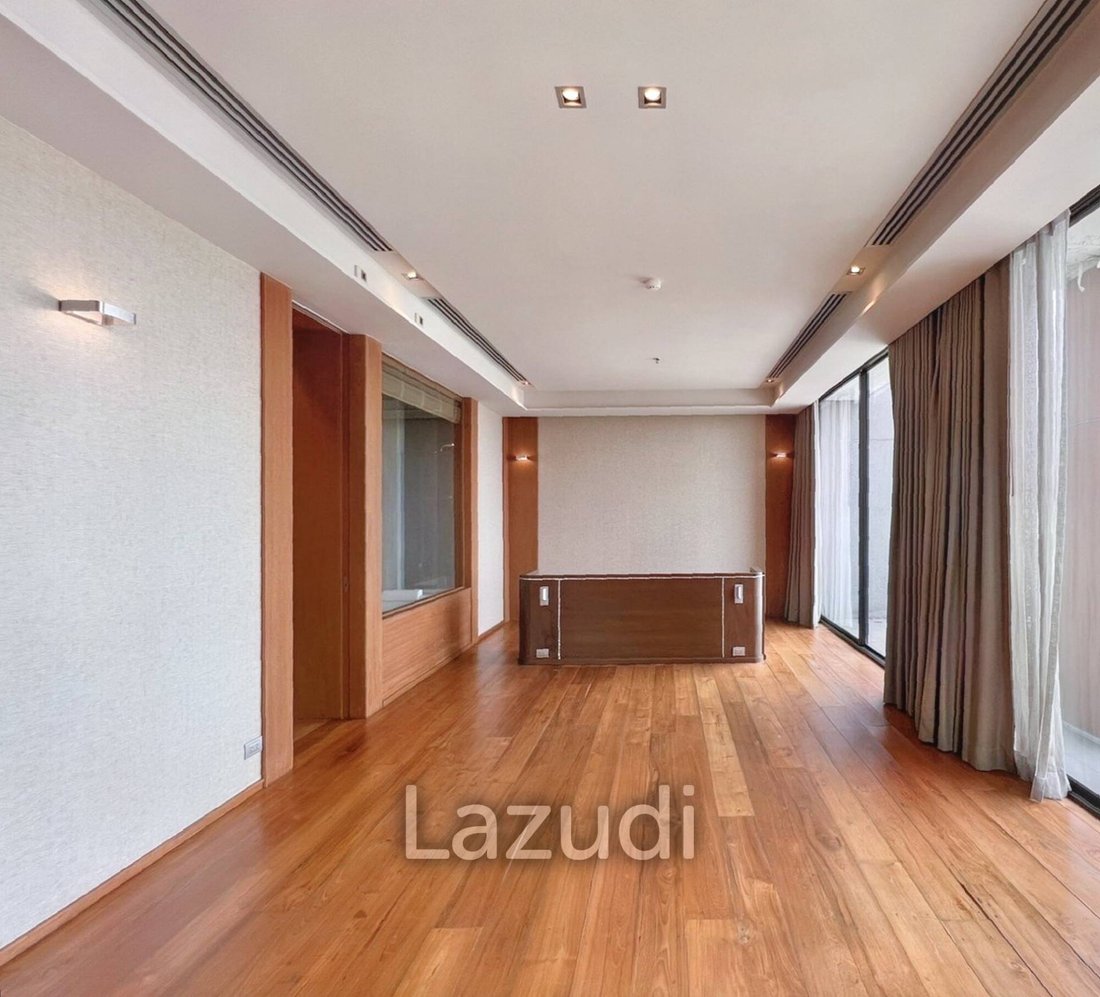 Apartment in Chom Phon, Bangkok, Thailand 2 - 12635214