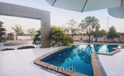 Villa in Bang Chan, Bangkok, Thailand 1