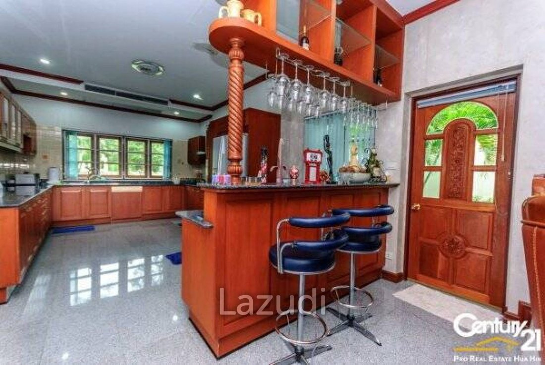 Villa in Hin Lek Fai, Prachuap Khiri Khan, Thailand 5 - 12635773