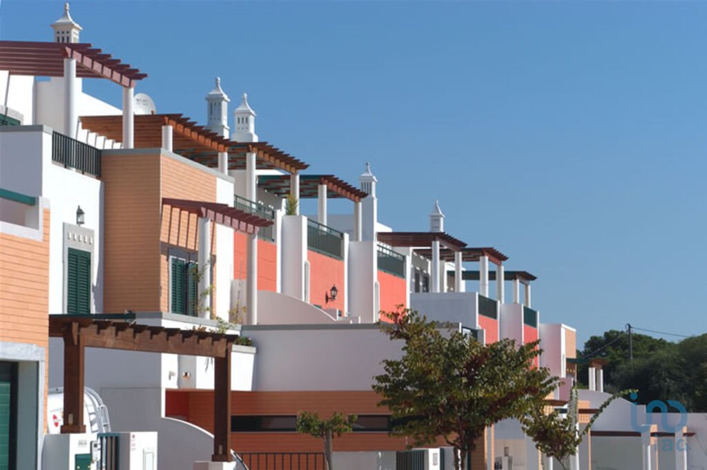 Olhão Town House In Olhão, Algarve, Portugal For Sale (12637547)