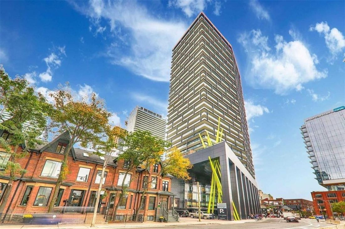 Condominio en Toronto, Ontario, Canadá 1 - 12638387