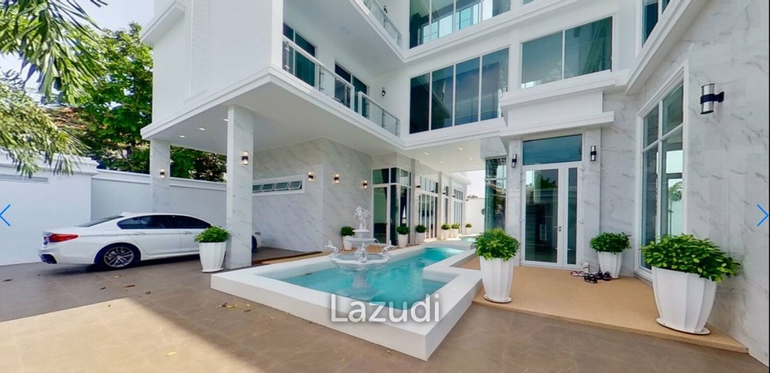 Villa in Pattaya City, Chon Buri, Thailand 1 - 12639547