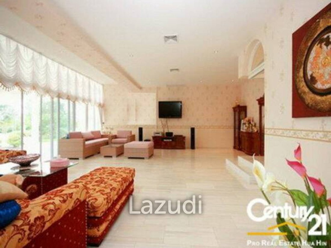 Villa in Cha-am, Phetchaburi, Thailand 2 - 12636011