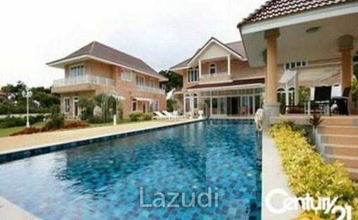 Villa in Cha-am, Phetchaburi, Thailand 1