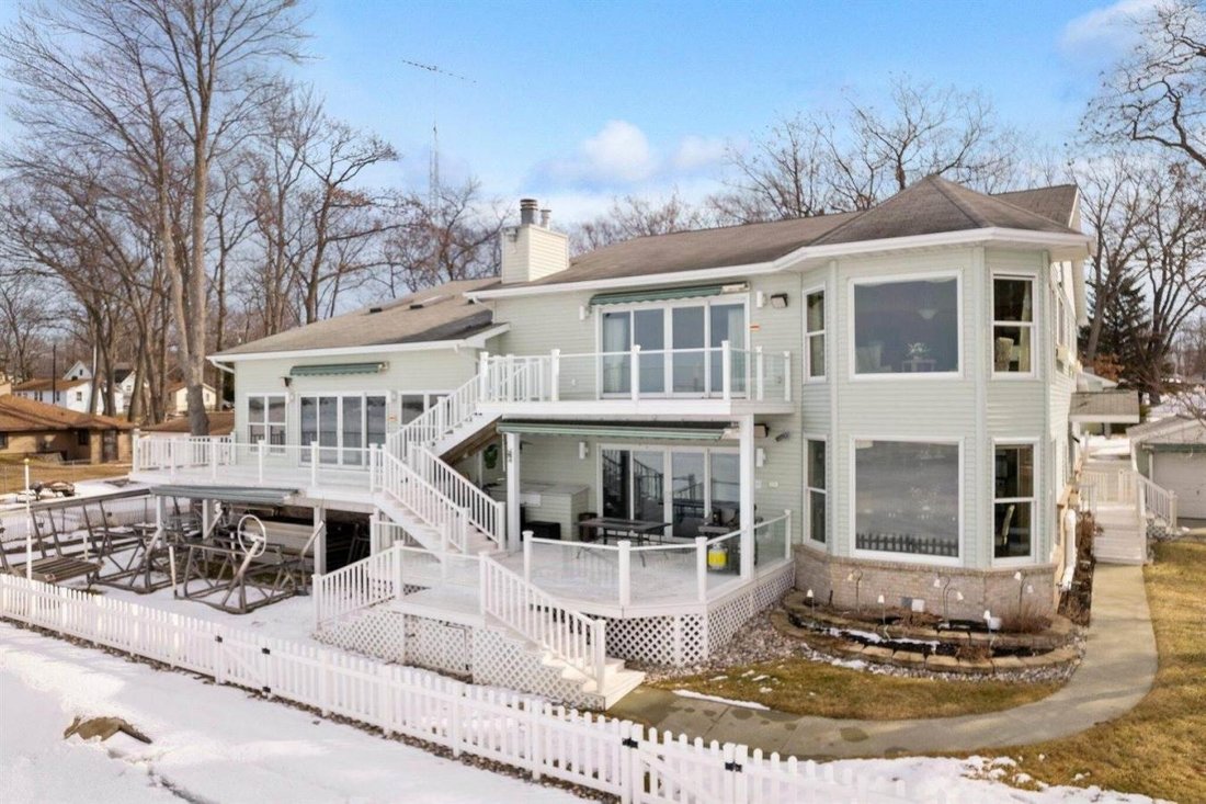 House in Prudenville, Michigan, United States 1 - 12638381