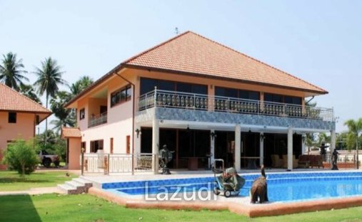 Villa in Pran Buri, Prachuap Khiri Khan, Thailand 1