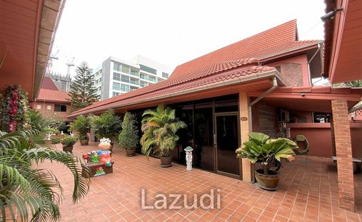 Villa in Pattaya City, Chon Buri, Thailand 1