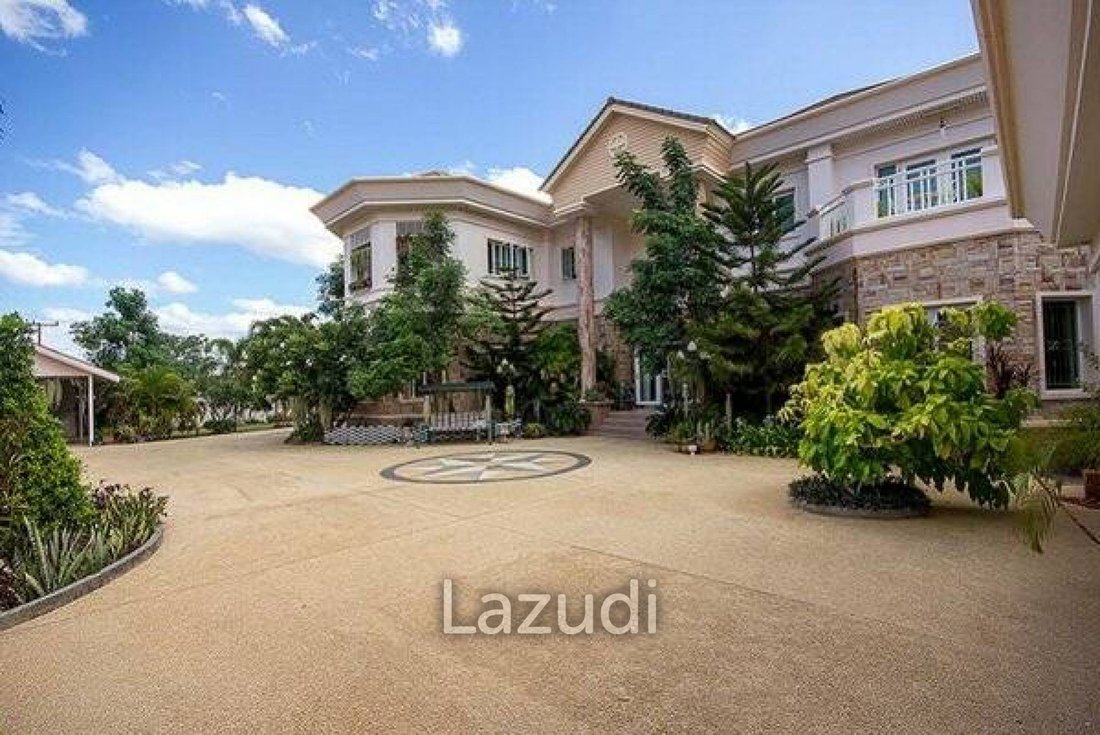 Villa in Hua Hin, Prachuap Khiri Khan, Thailand 2 - 12635496