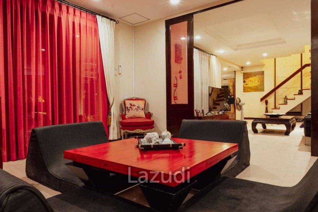Villa in Pattaya City, Chon Buri, Thailand 4 - 12639907