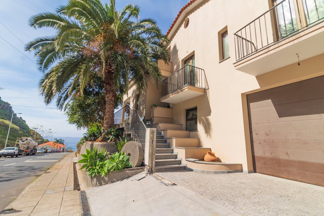 3 Bedroom "New" Villa Tábua, Ribeira In Ribeira Brava, Madeira