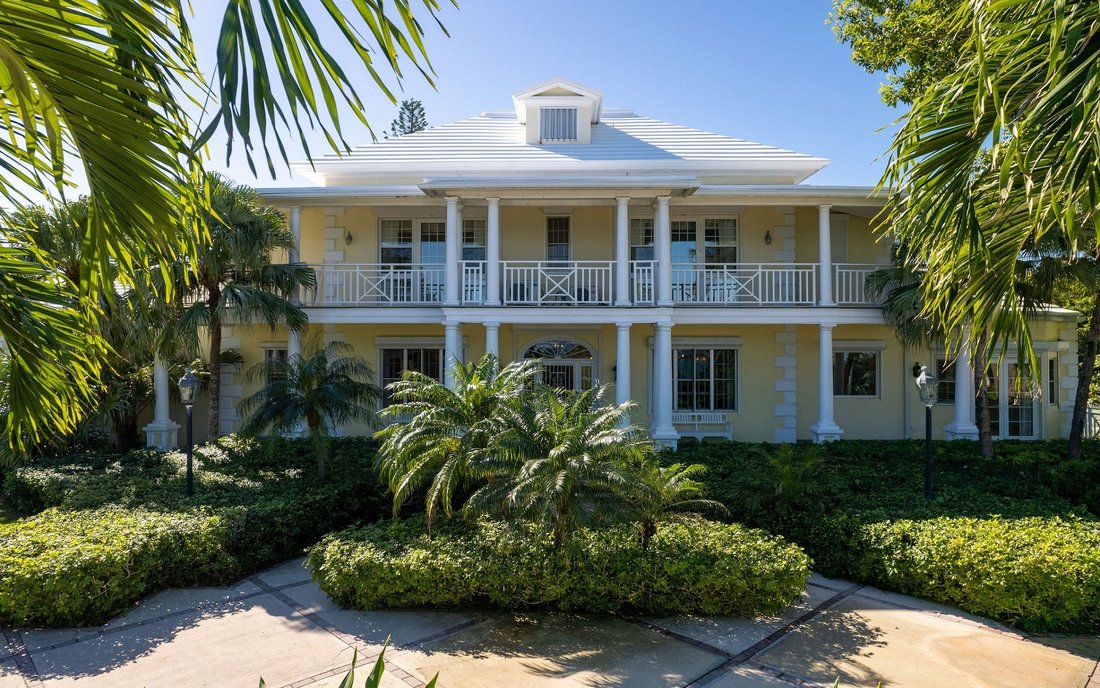 The Columns Eastern Road Mls 52303 In Nassau, New Providence, The