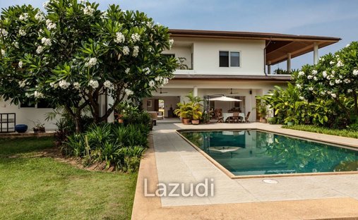 Villa in Rim Nuea, Chiang Mai, Thailand 1