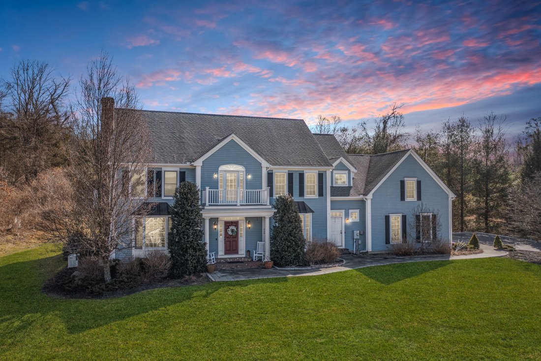 Elegant, Well Appointed Home With In Southbury, Connecticut, United States For Sale (12640071)