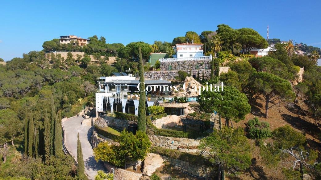 Magnificient Villa With Breathtaking Sea In Lloret De Mar, Catalonia, Spain For Sale (12640064)