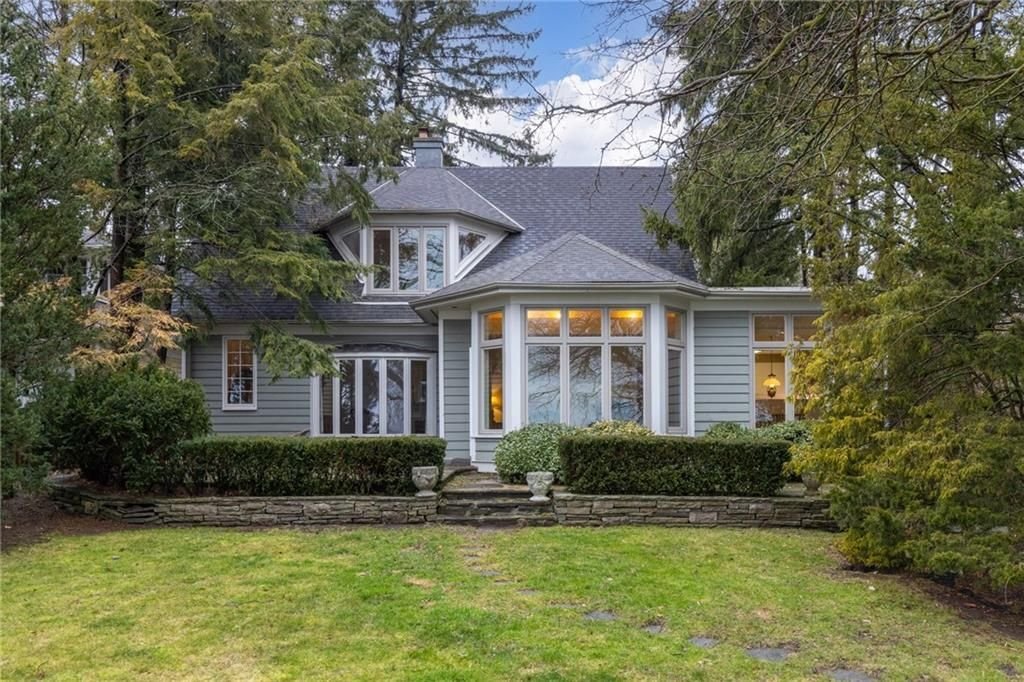 Riparian Lakefront In Downtown Oakville!! In Oakville, Ontario, Canada