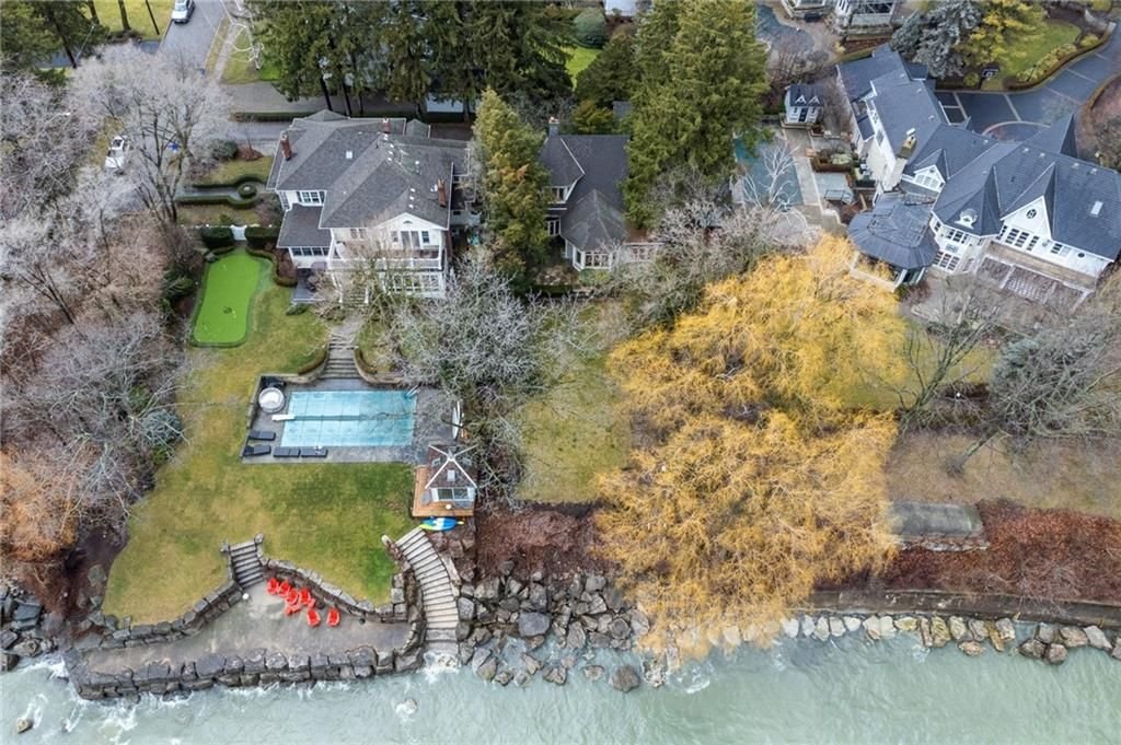 Riparian Lakefront In Downtown Oakville!! In Oakville, Ontario, Canada