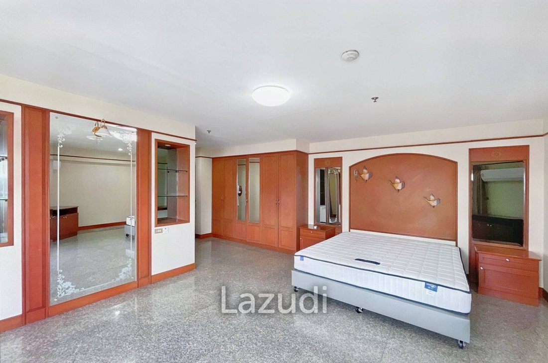 Apartment in Bangkok, Bangkok, Thailand 4 - 12644976