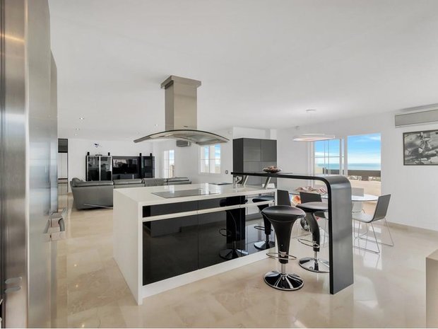 Penthouse in Benalmádena, Andalusia, Spain 1