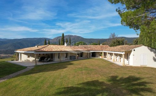 Corps de ferme à Cogolin, Provence-Alpes-Côte d'Azur, France 1