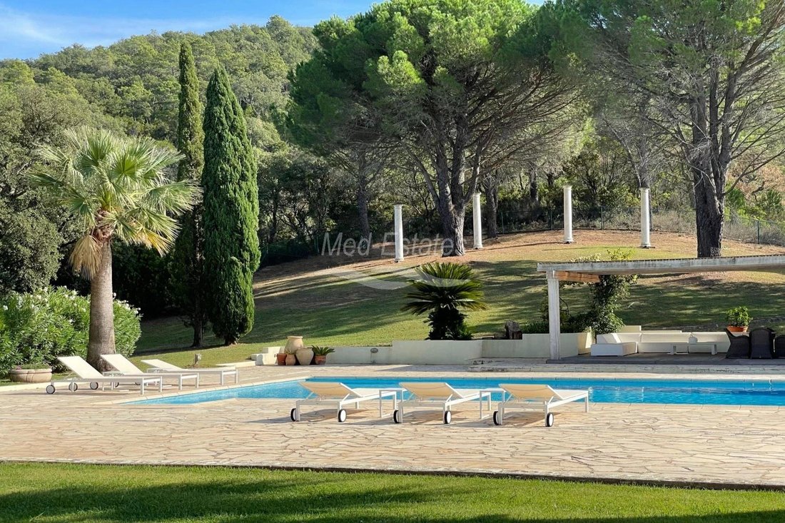 Exceptional Estate On 27 Hectars In La Môle, Provence Alpes Côte D'azur