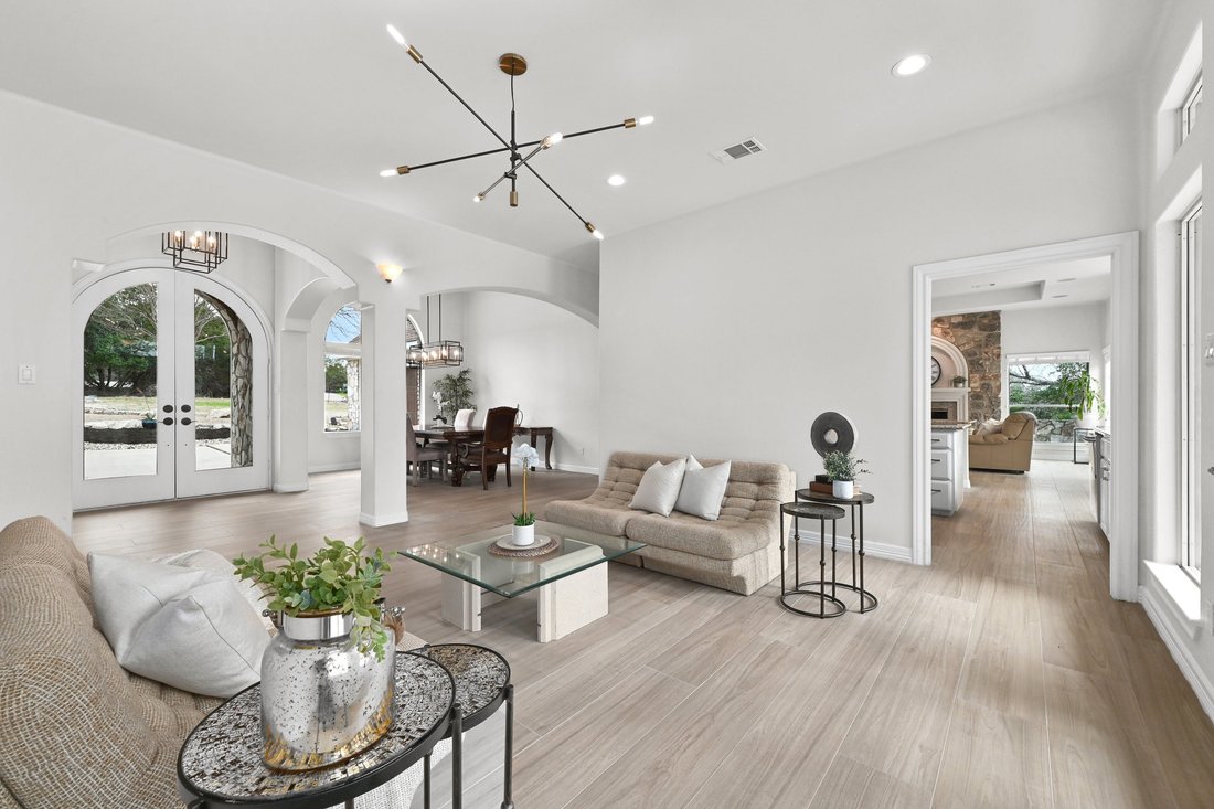 Waterfront Home With Lake And Hill Country In Spicewood, Texas, United