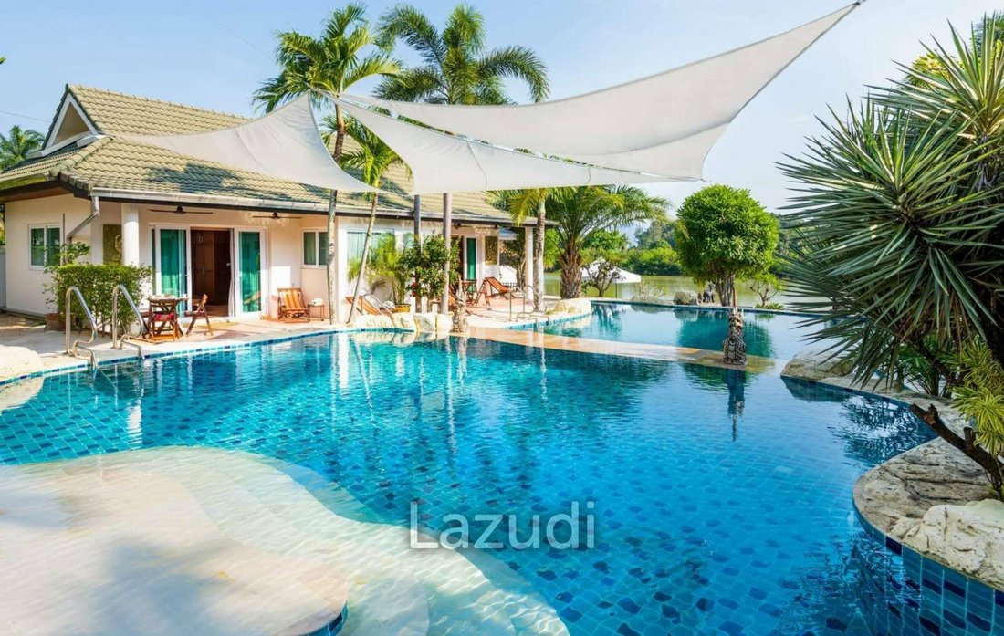 7 Bedroom 8 Bathroom Pool Villa In Na In Na Chom Thian, Chon Buri