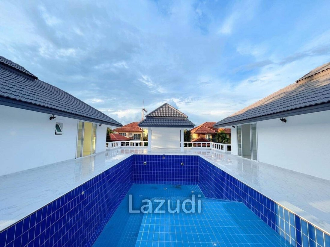 Villa in Pattaya City, Chon Buri, Thailand 1 - 12644670