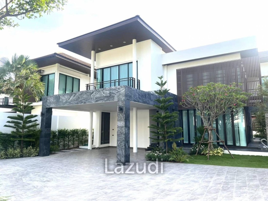 Villa in Mueang, Chon Buri, Thailand 1 - 12644656