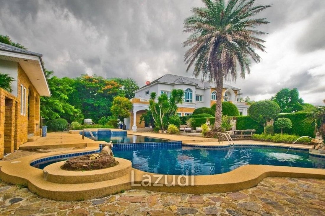 Villa in Bang Sare, Chon Buri, Thailand 1 - 12644593