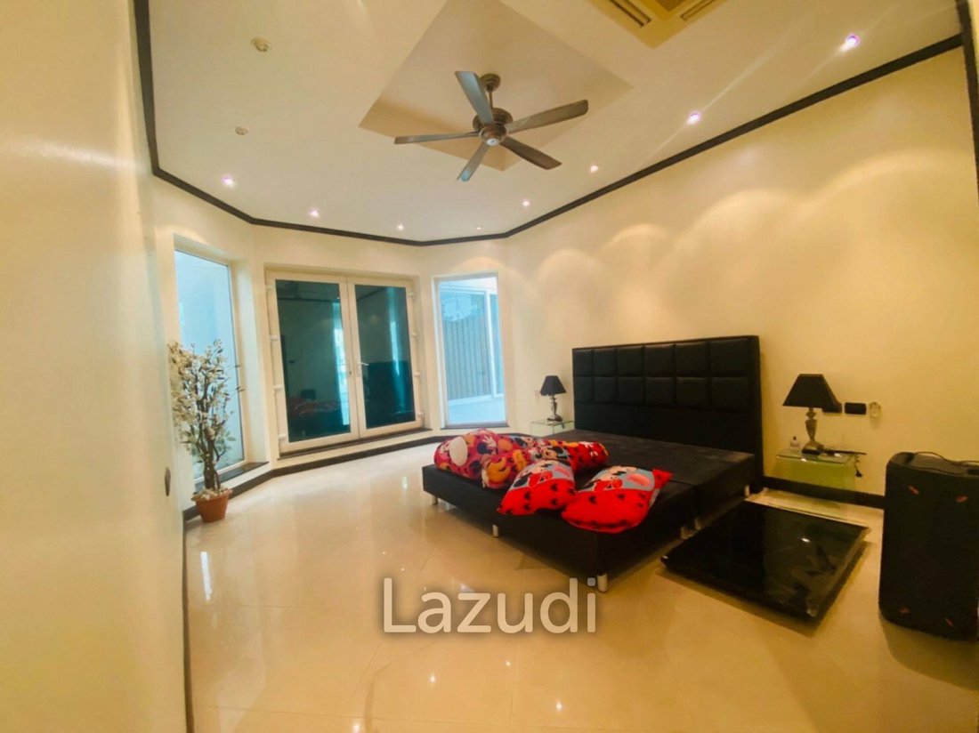 Villa in Pattaya City, Chon Buri, Thailand 5 - 12643922