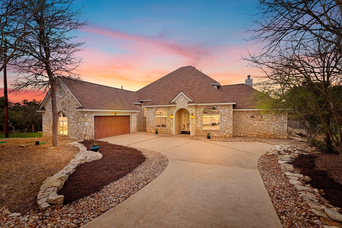 Waterfront Home With Lake And Hill Country In Spicewood, Texas, United