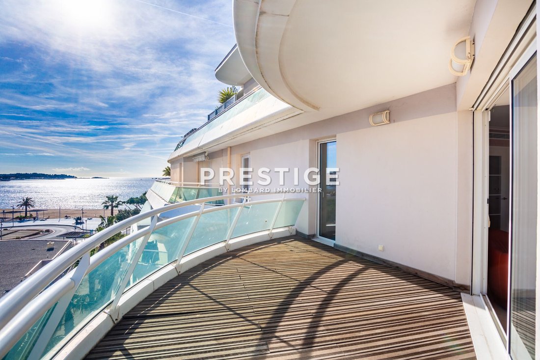 Vente Appartement 3 Pièce(s) In Fréjus, Provence Alpes Côte D'azur