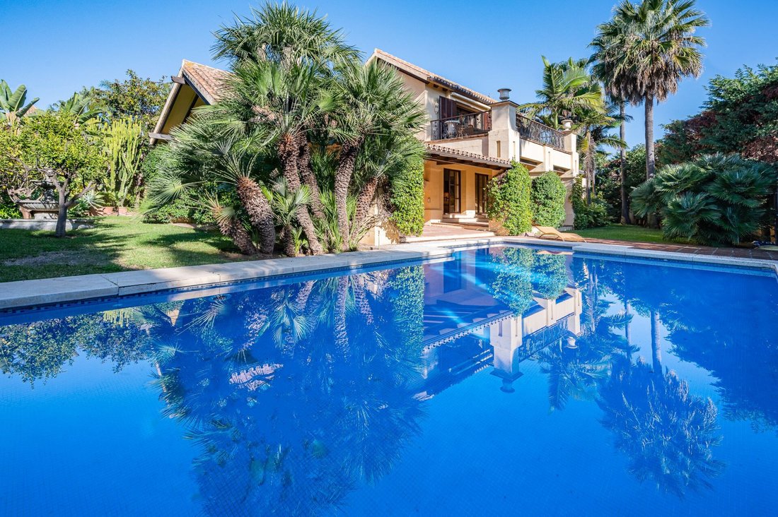 Mediterranean Villa With Lots Of Charm Just A In Marbella, Andalusia