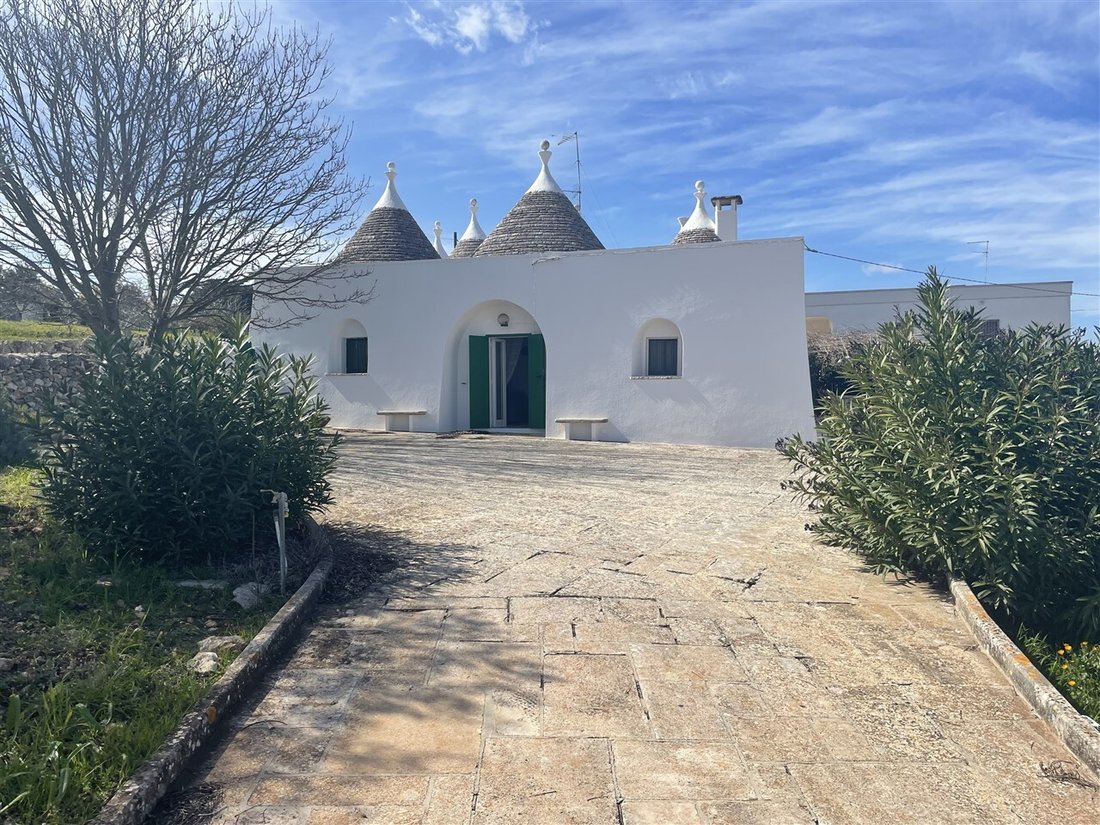 Majestic Complex Of Trulli With 14 Cones And In Martina Franca, Apulia
