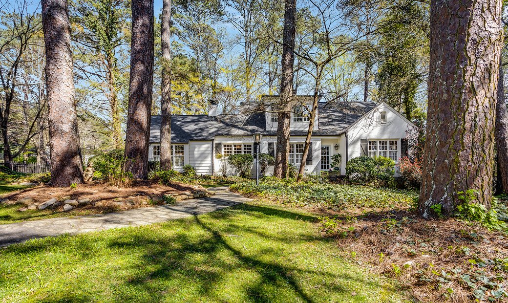 Glenwood Estates Cottage Style Home In Decatur, United States