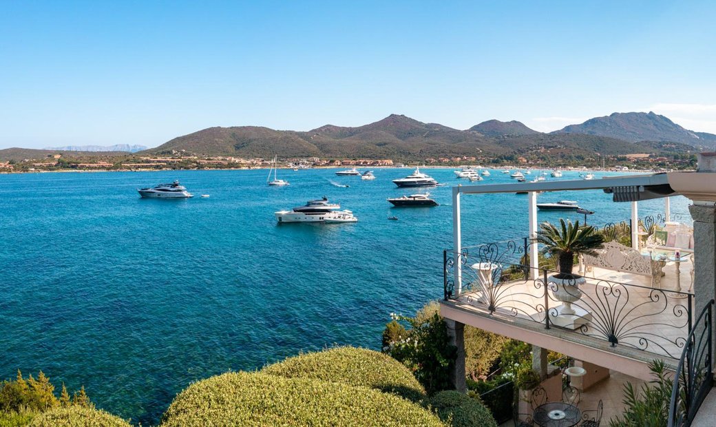 Waterfront Villa With Breathtaking Sea View In Marinella, Sardinia