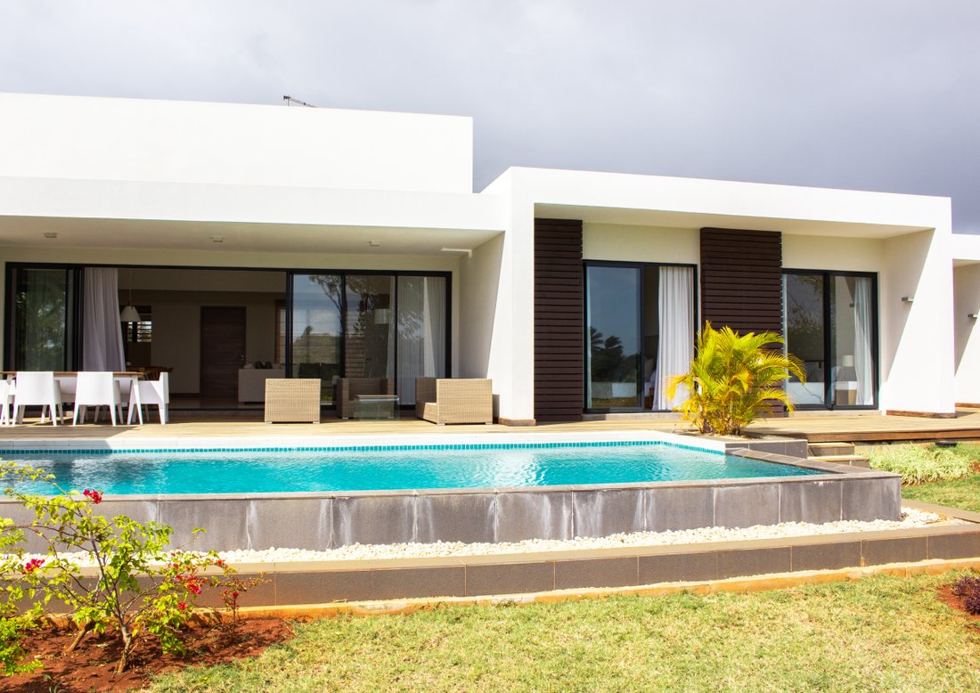 Modern Villa In Haute In Roches Noires, Rivière Du Rempart District