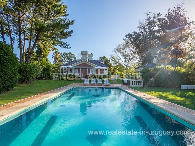 Villa in Punta del Este, Maldonado Department, Uruguay 1 - 12651008